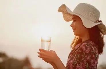 Água solarizada com cristais: benefícios e como preparar